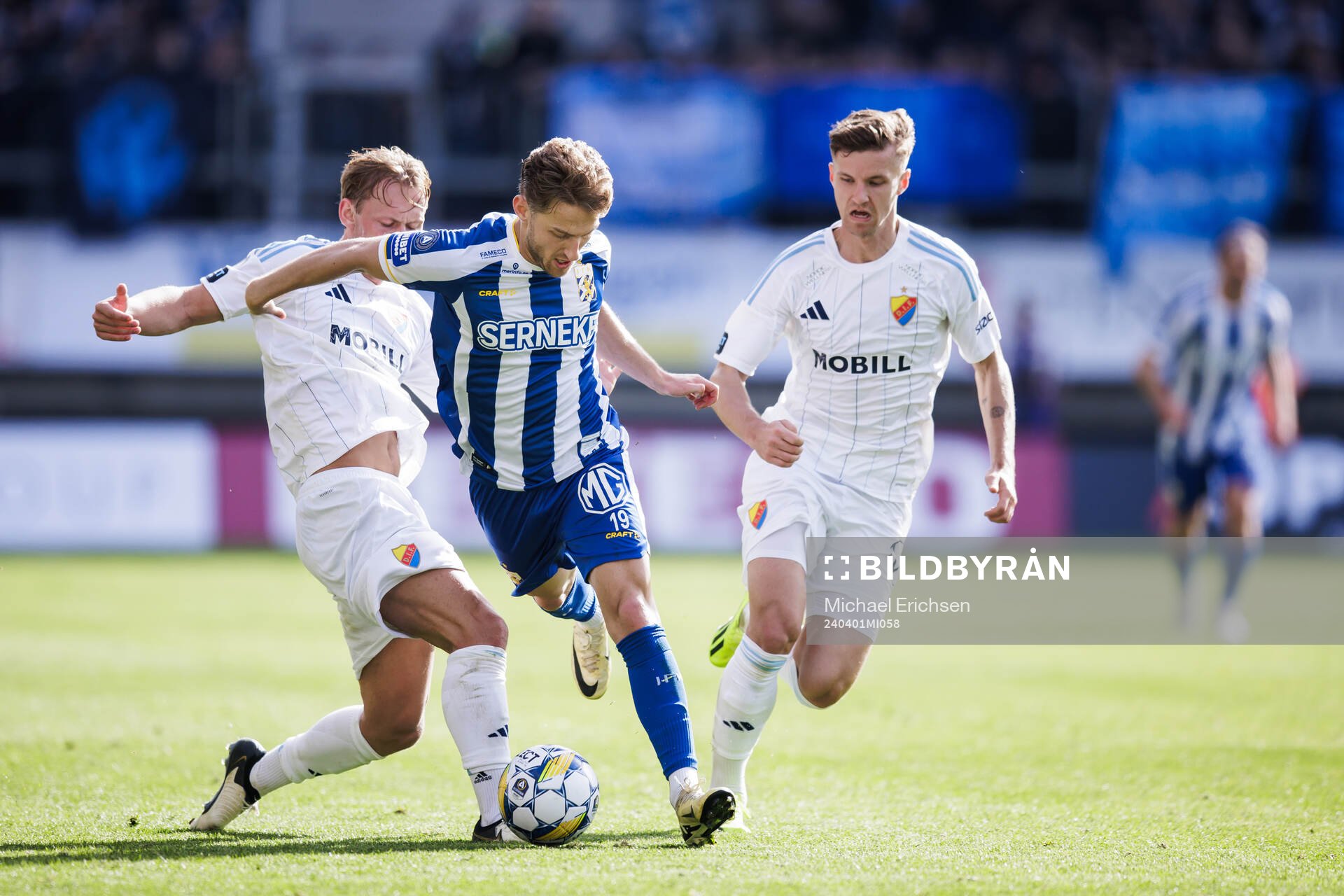 Djurgårdens Tobias Gulliksen och Samuel Leach Holm mot IFK