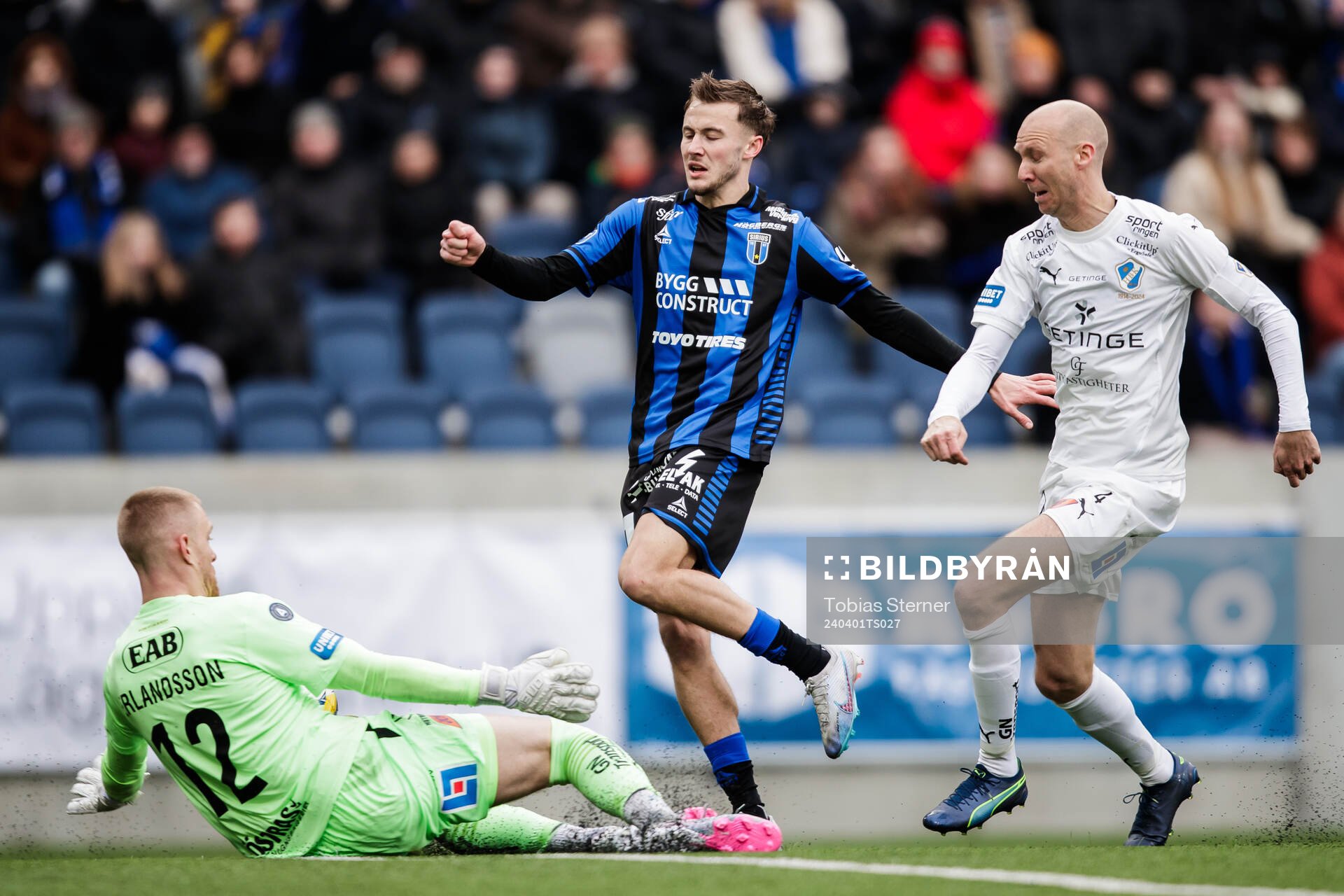 Halmstads målvakt Tim Erlandsson och Andreas Johansson och