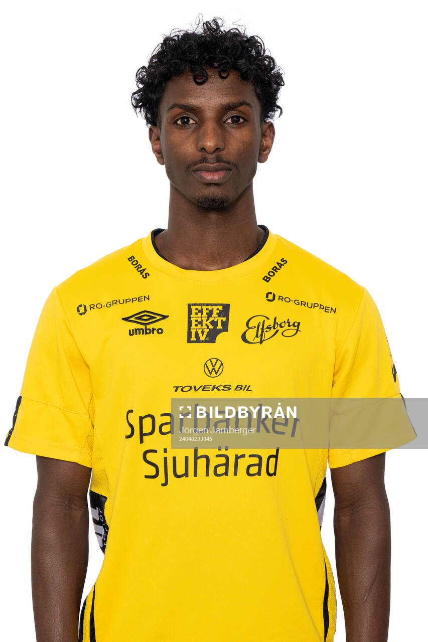Abdifatah Mohamed Muse under en porträttfotografering med Elfsborg U19 den 2 april 2024 i Borås. 