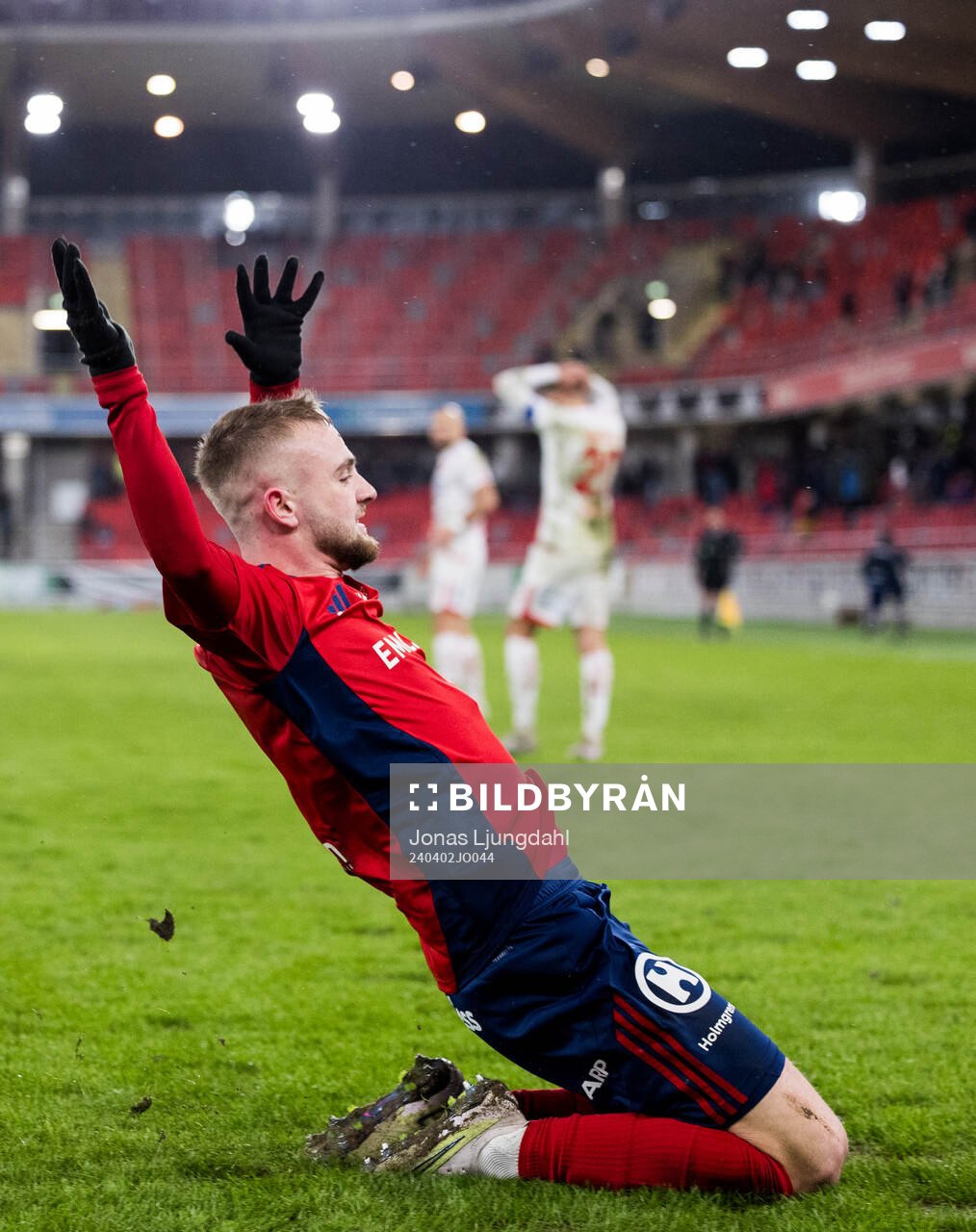Östers Chriss-Albin Mörfelt jublar