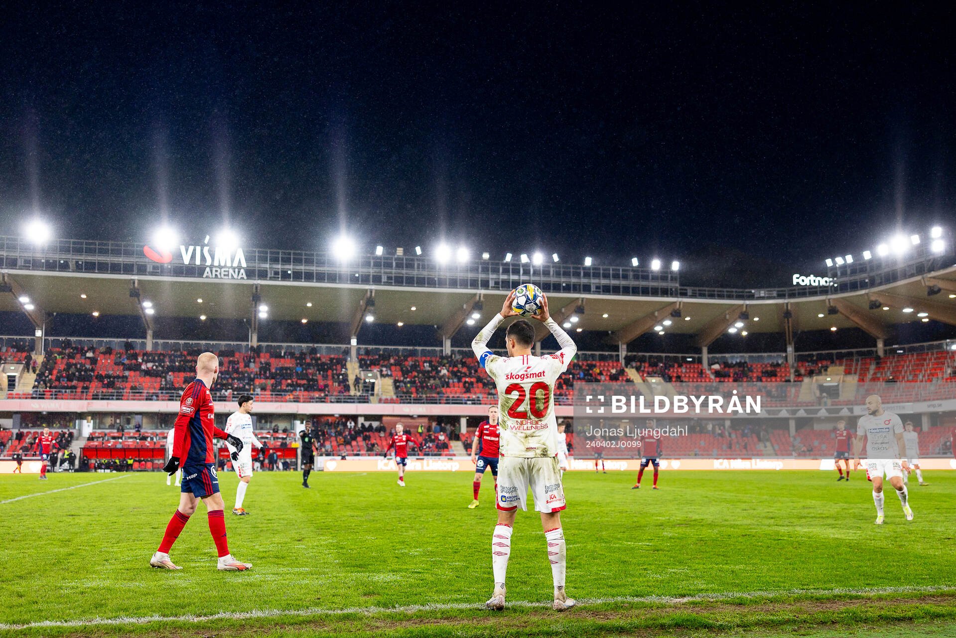 Degerfors Elyas Bouzaiene ska göra ett inkast