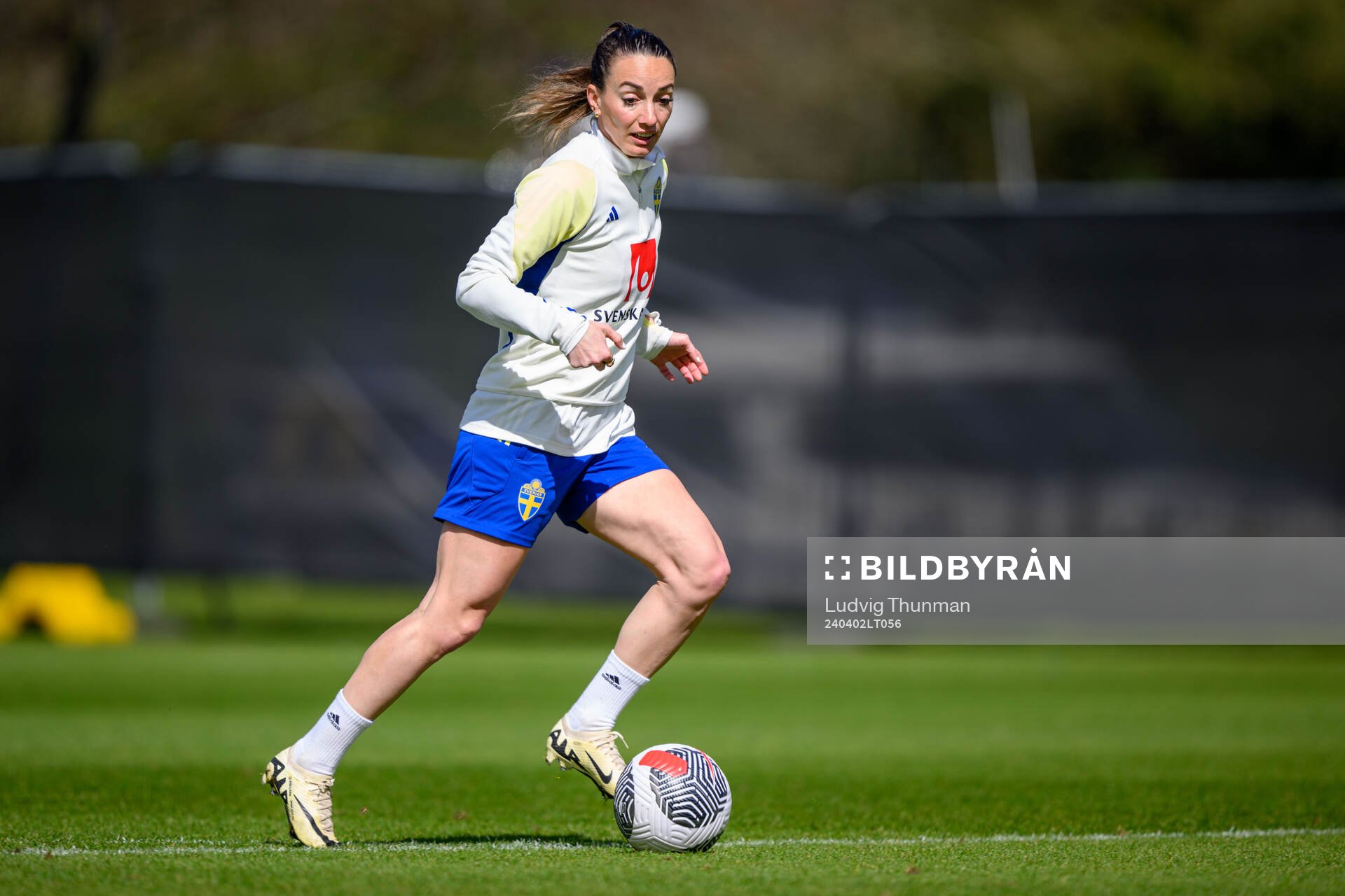 Kosovare Asllani of Sweden of the Swedish women's national