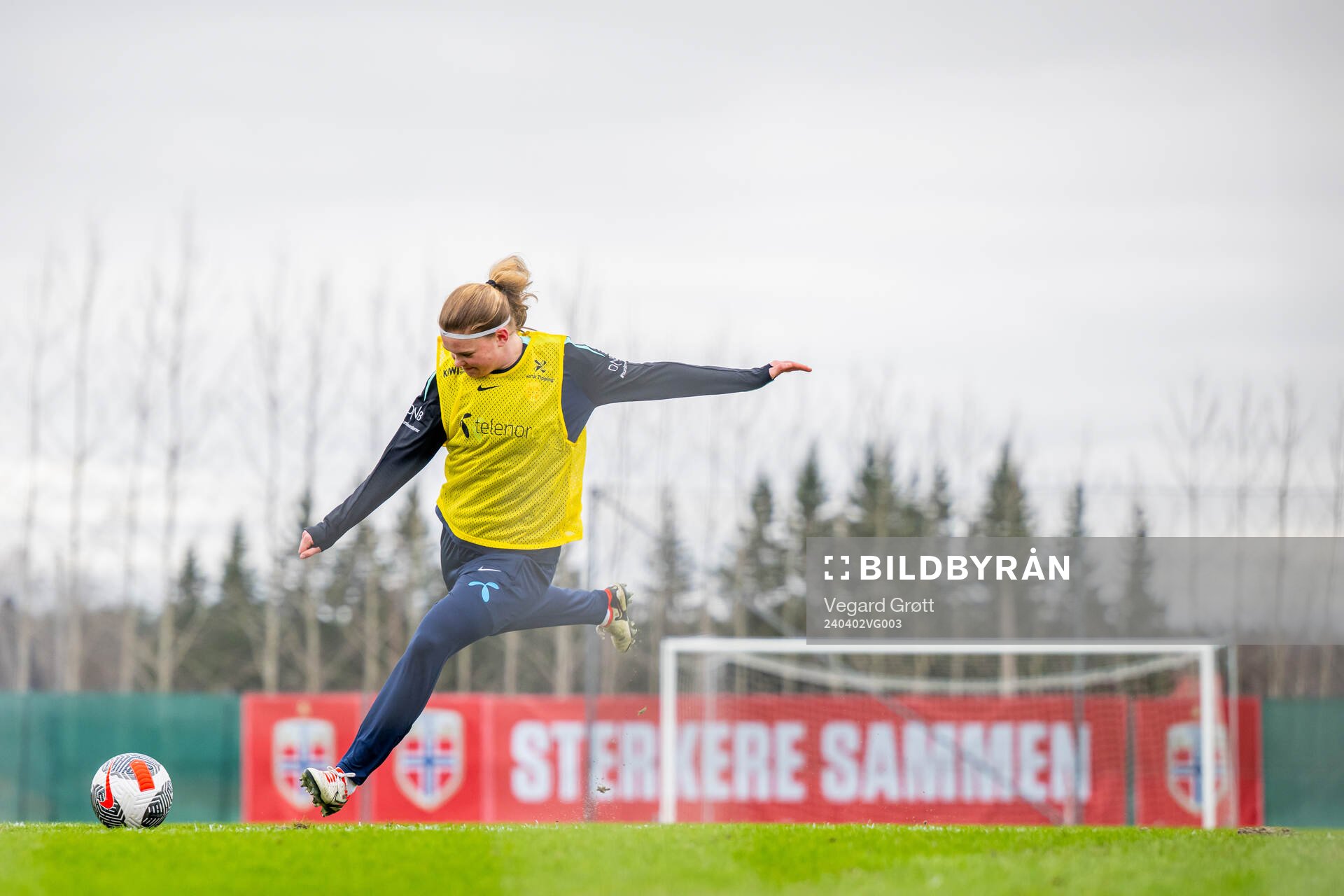 Signe Gaupset of the Norwegian women's national football team during a training session on April 2, 2024 in Lillestrøm. 