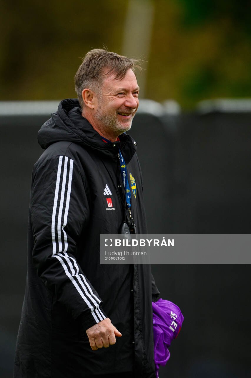 Head coach Peter Gerhardsson of Sweden of the women's