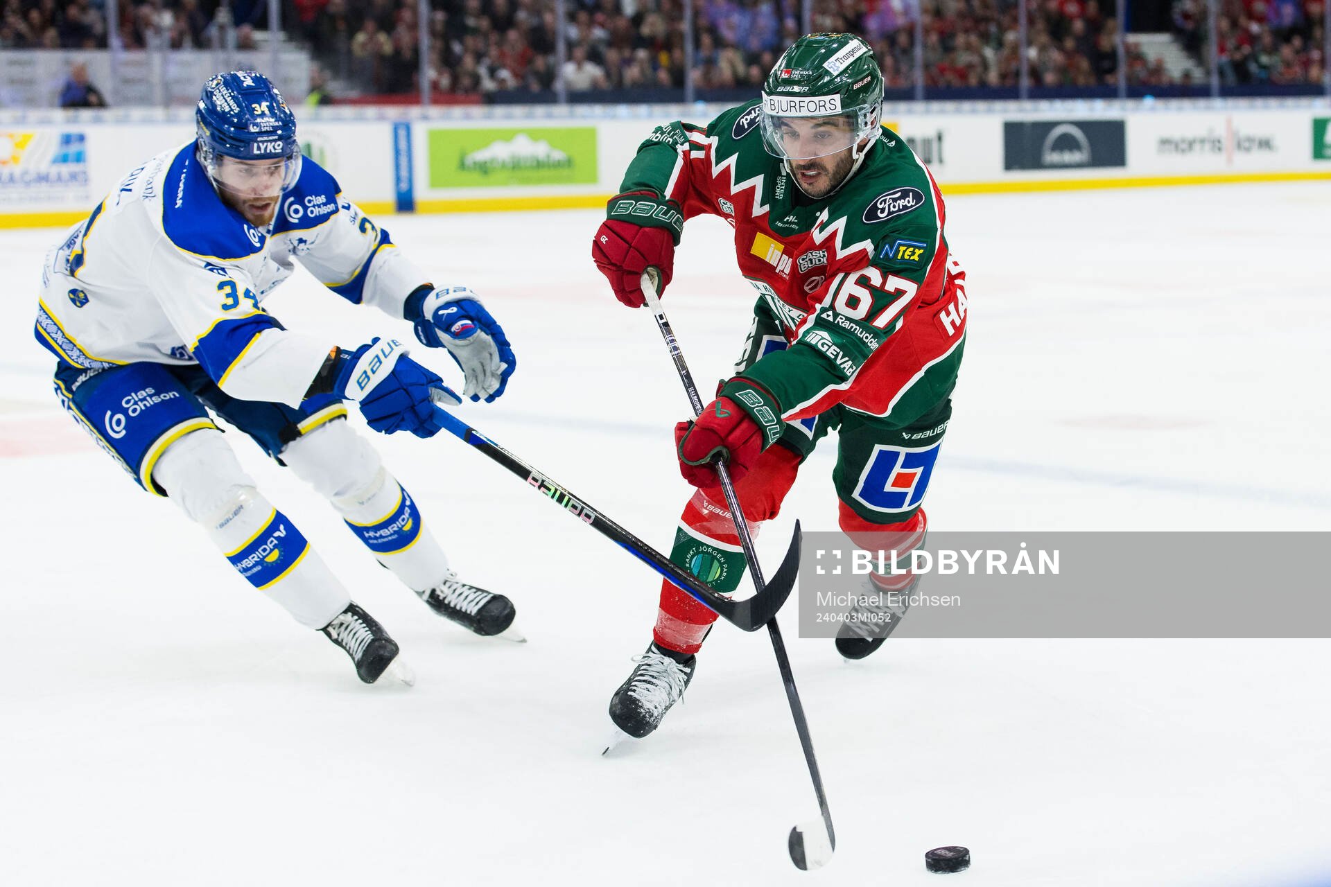 Leksands Peter Cehlarik och Frölundas Jayden Halbgewachs