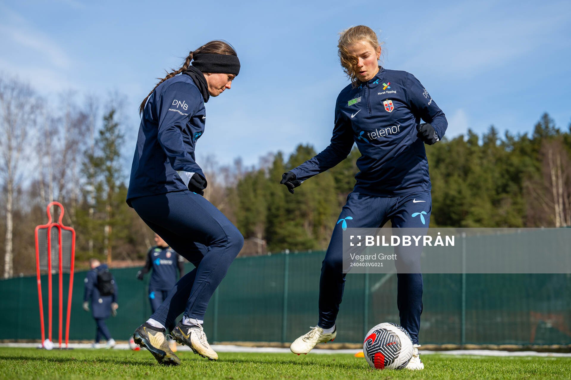 Tuva Hansen and Justine Kielland of the Norwegian women's