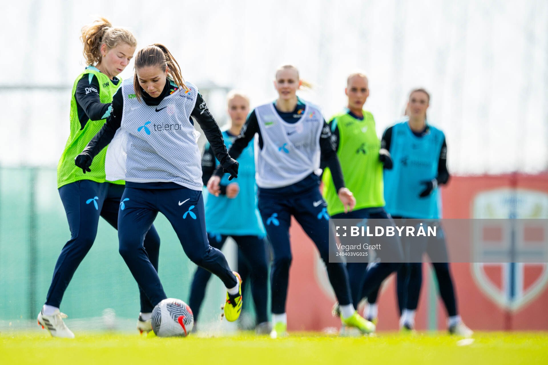 Justine Kielland and Guro Reiten of the Norwegian women's
