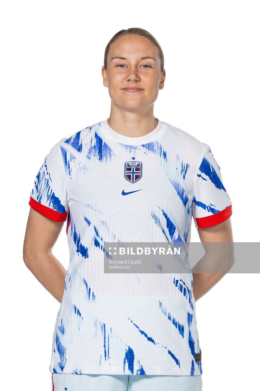Lisa Naalsund of the Norwegian women's national football