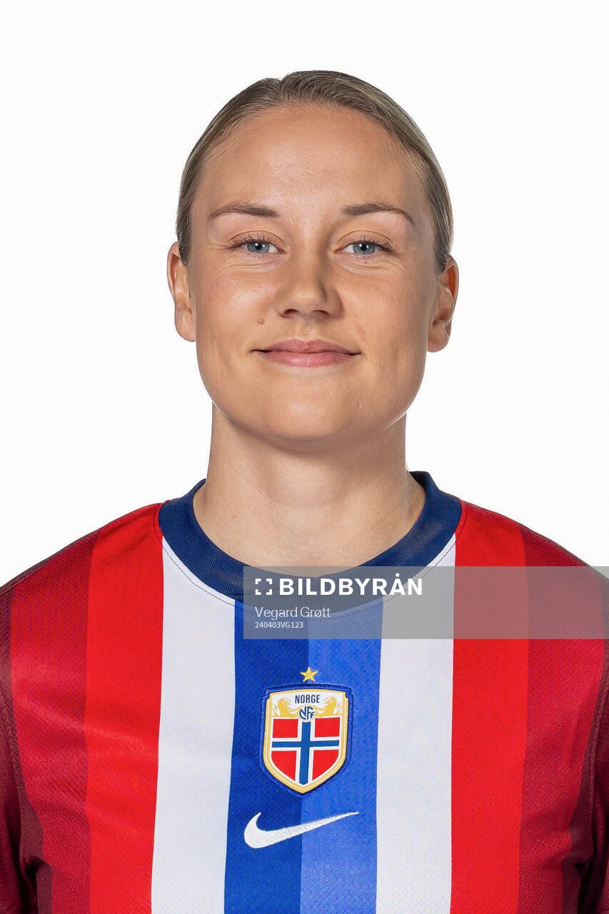 Lisa Naalsund of the Norwegian women's national football