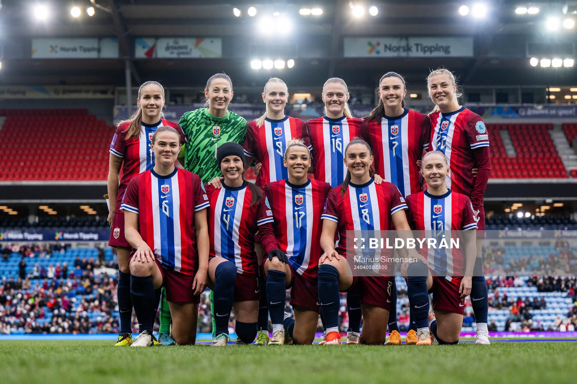 The starting eleven of Norway pose for a photo