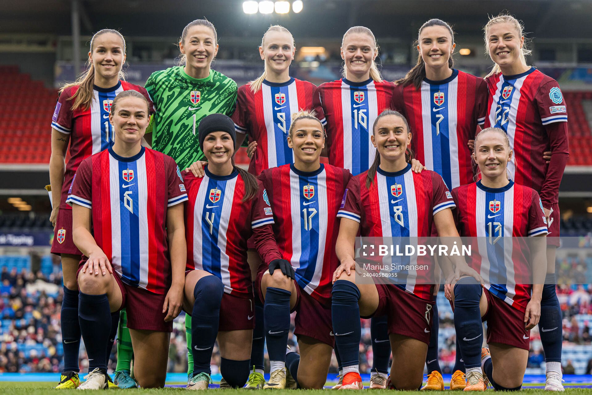 The starting eleven of Norway, from the top left; Guro