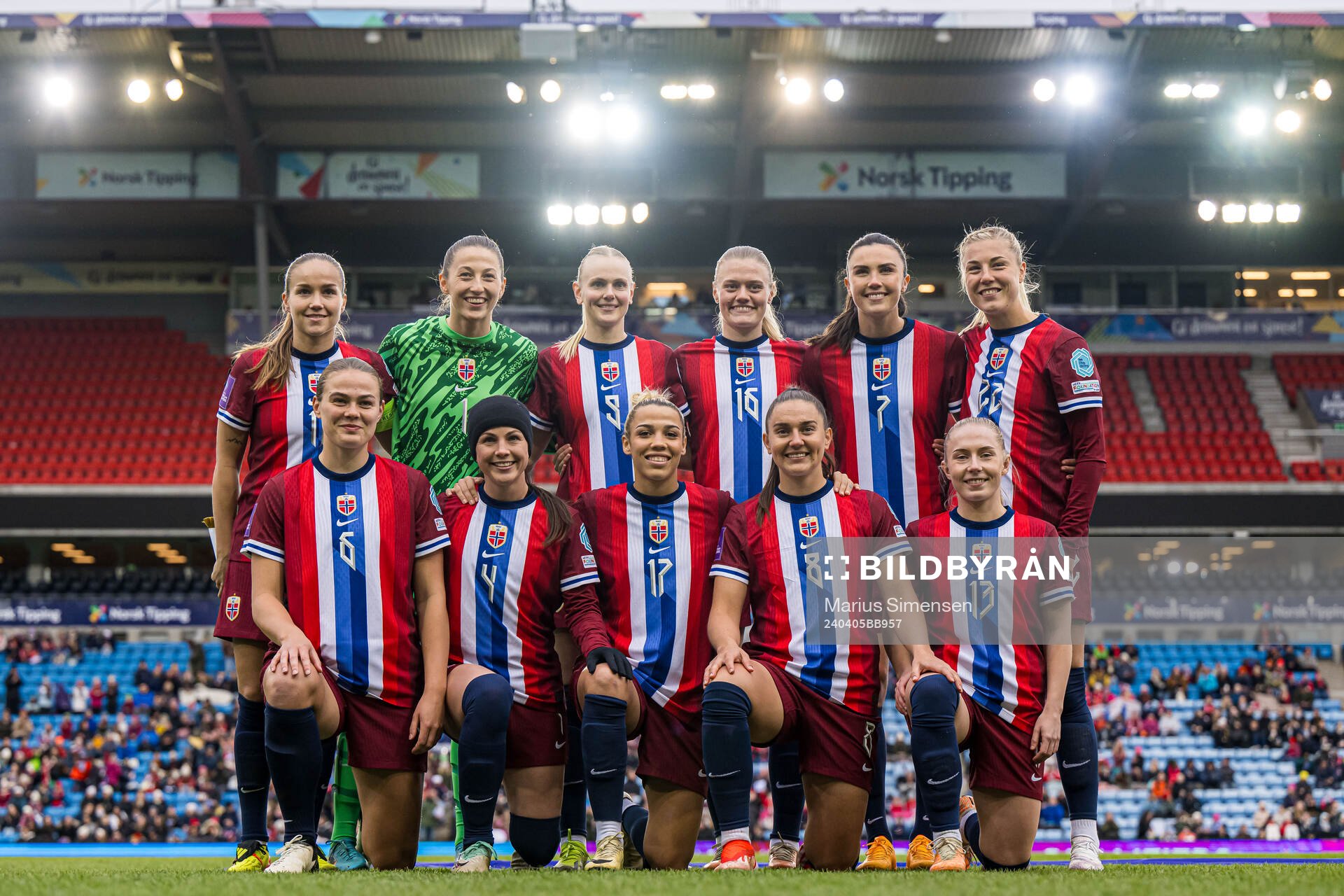 The starting eleven of Norway, from the top left; Guro