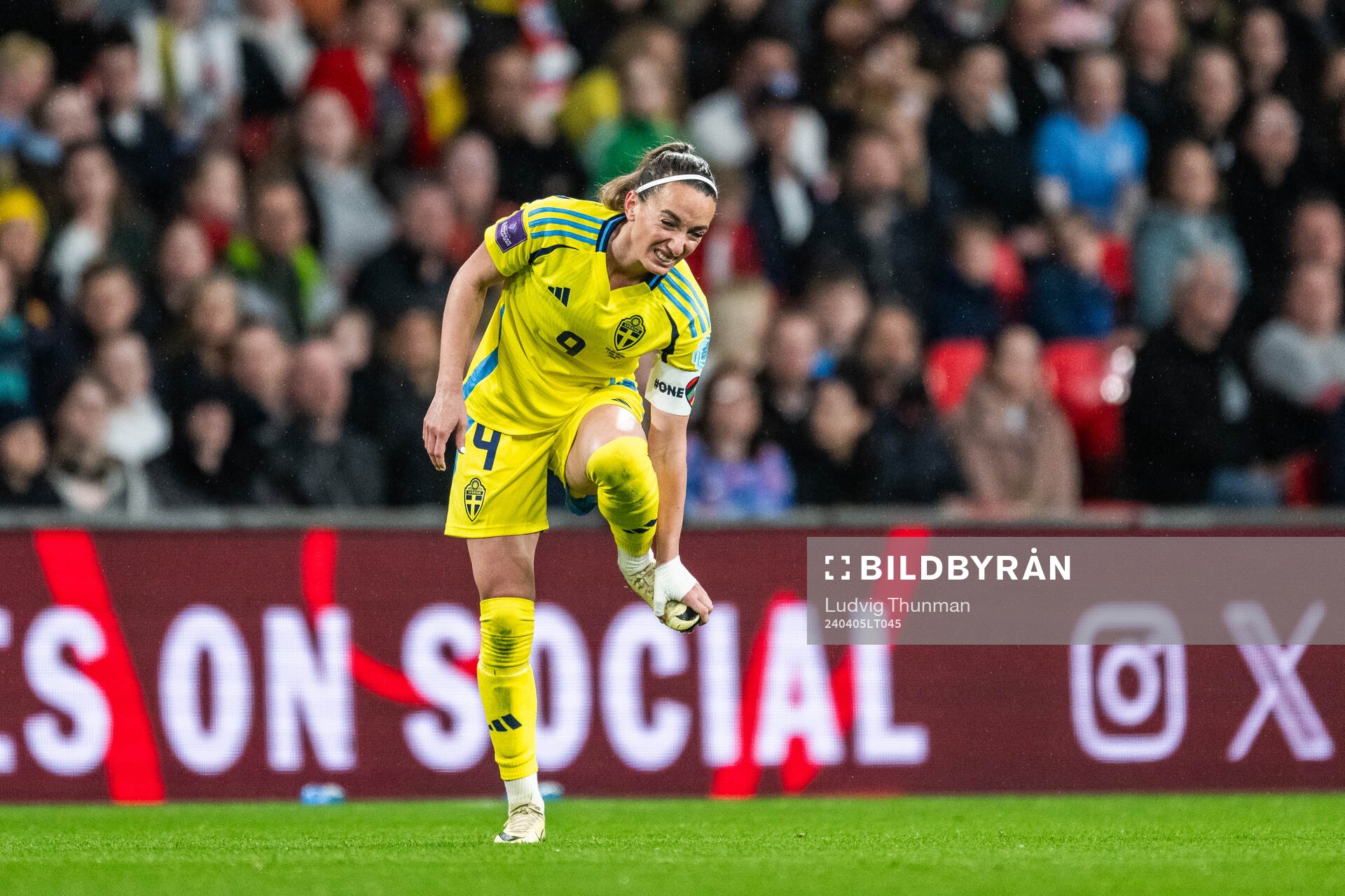 Kosovare Asllani of Sweden