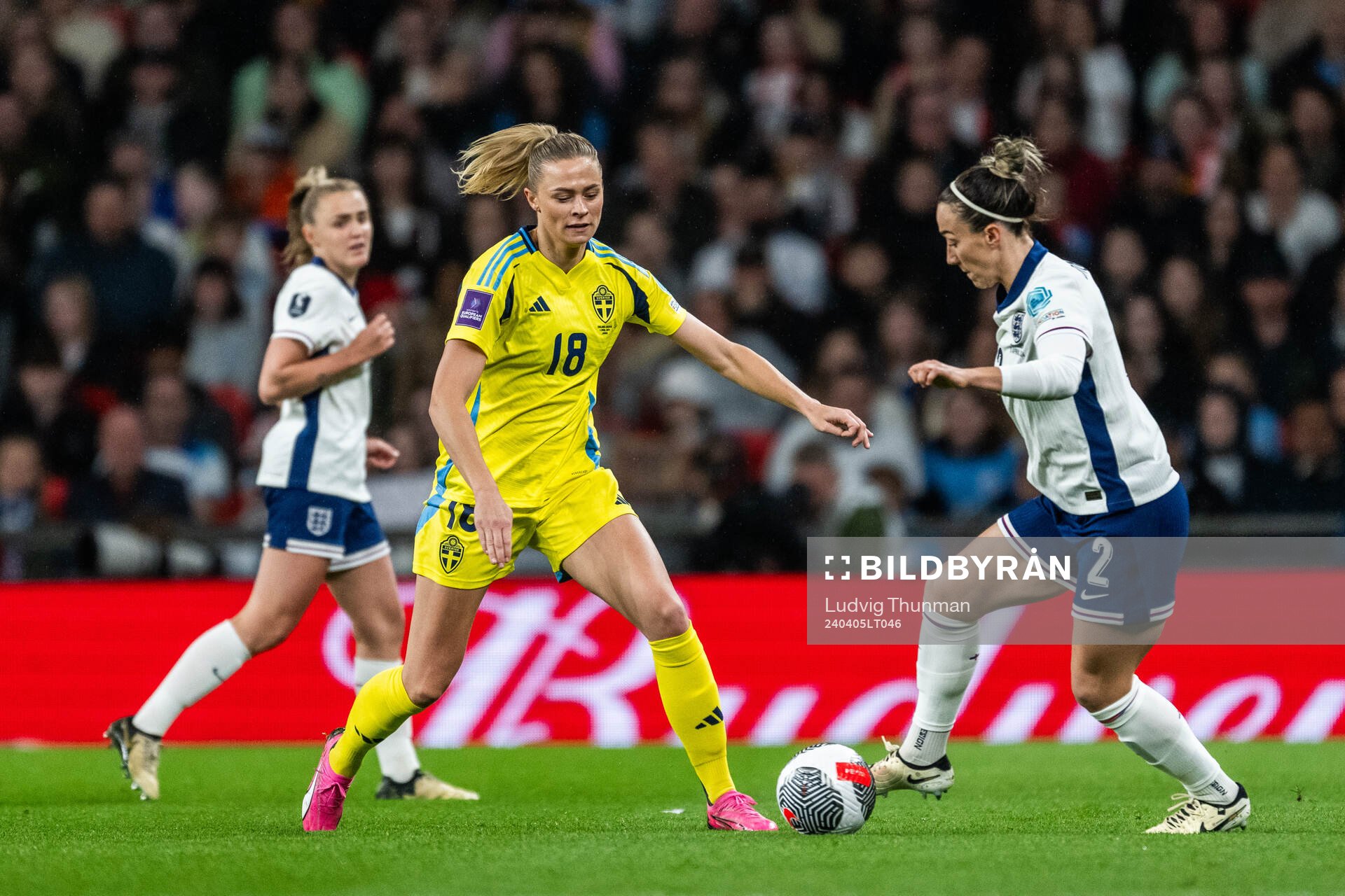 Fridolina Rolfö of Sweden and Lucy Bronze of England