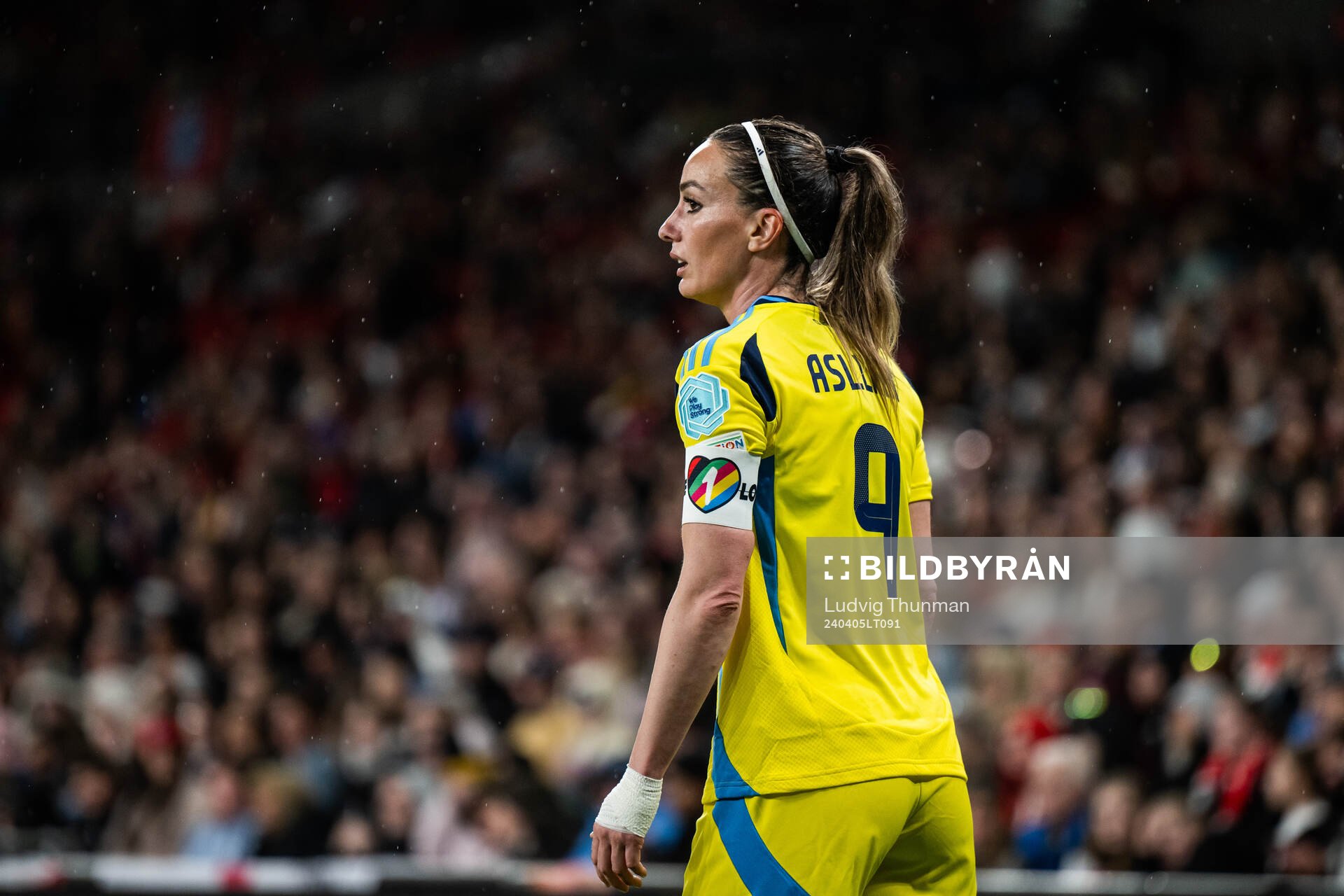 Kosovare Asllani of Sweden looks dejected