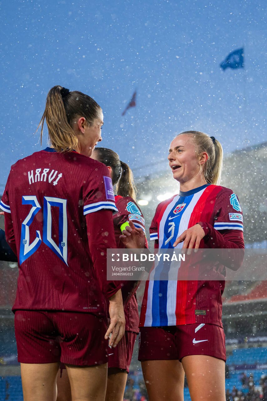 Emilie Haavi and Emilie Woldvik of Norway