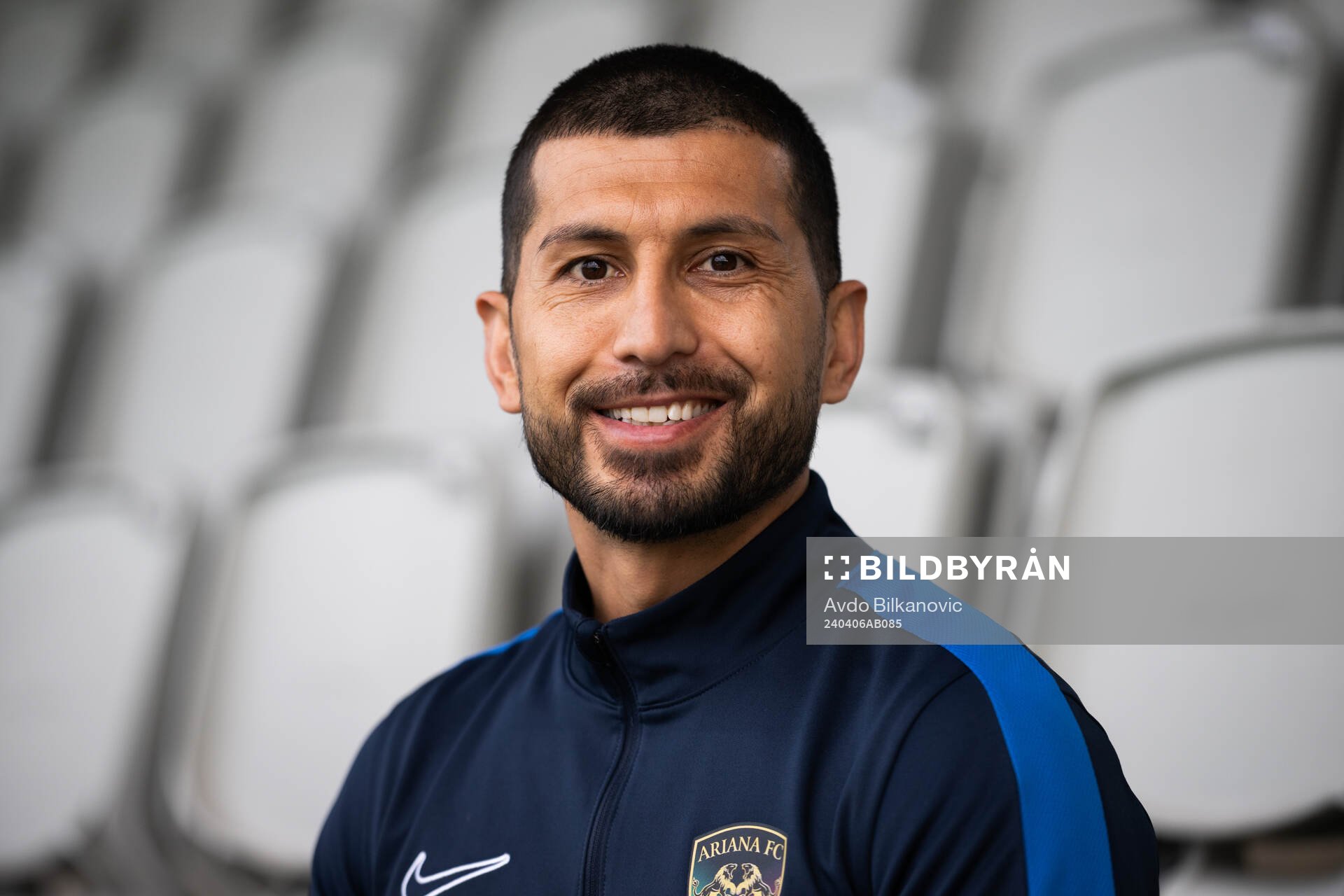 Ariana FCs sportchef Omid Hushmand under fotbollsmatchen i Division 1 Södra mellan Ariana FC och Falkenbergs FF den 6 april 2024 i Malmö.