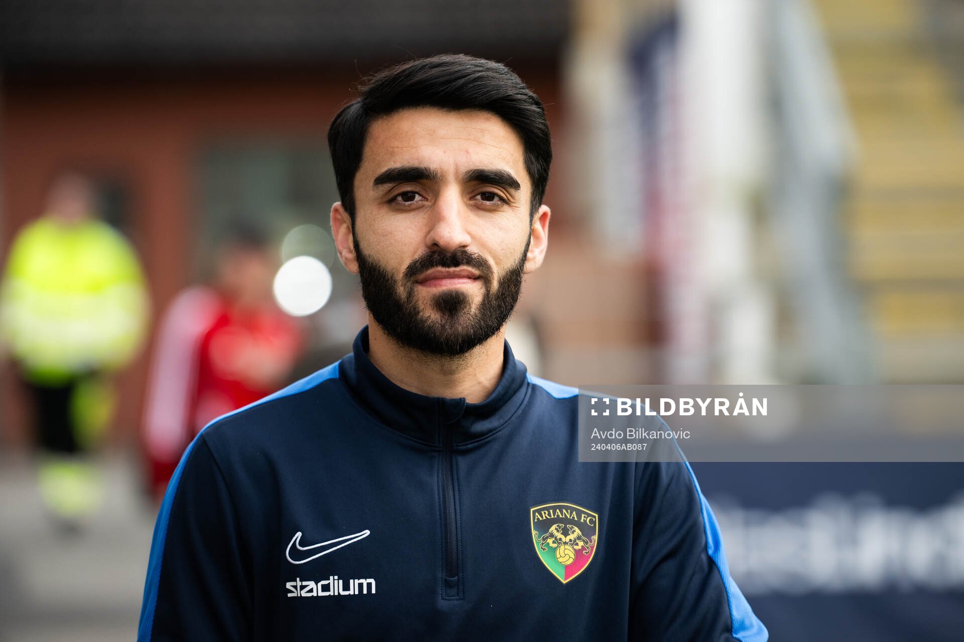 Ariana FCs klubbchef Norlla Amiri under fotbollsmatchen i Division 1 Södra mellan Ariana FC och Falkenbergs FF den 6 april 2024 i Malmö.