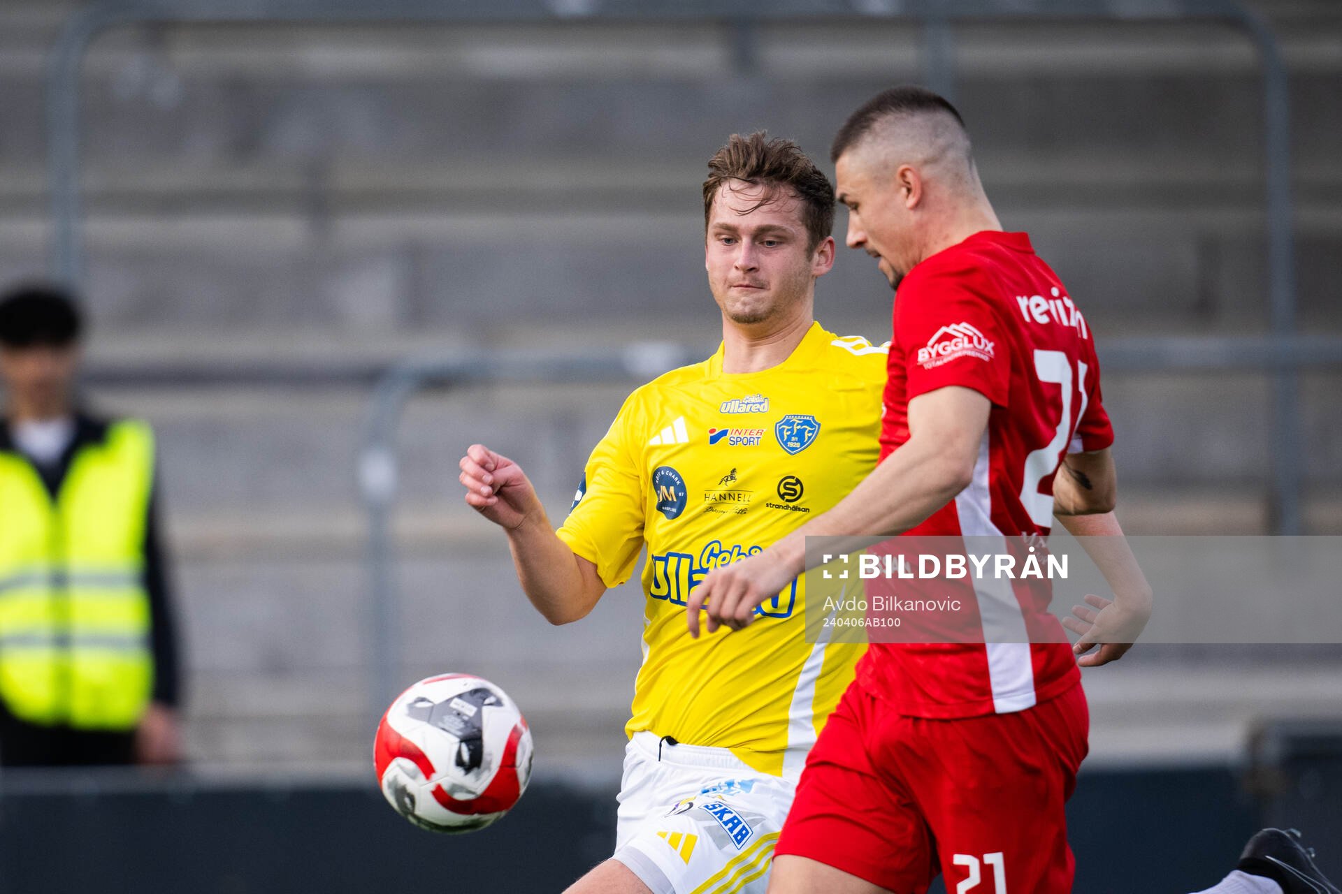 Falkenbergs FFs Noel Hansson och Ariana FCs André