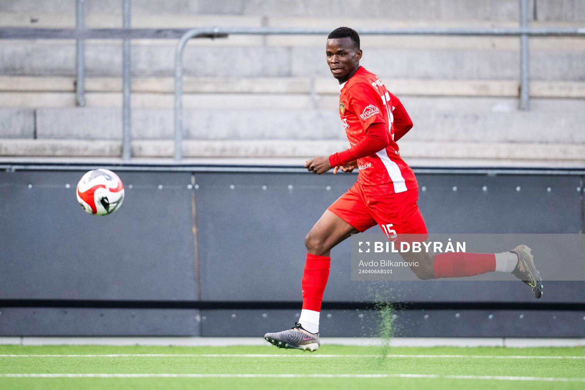 Ariana FCs Usman Mohammed Ibrahim under fotbollsmatchen i Division 1 Södra mellan Ariana FC och Falkenbergs FF den 6 april 2024 i Malmö.