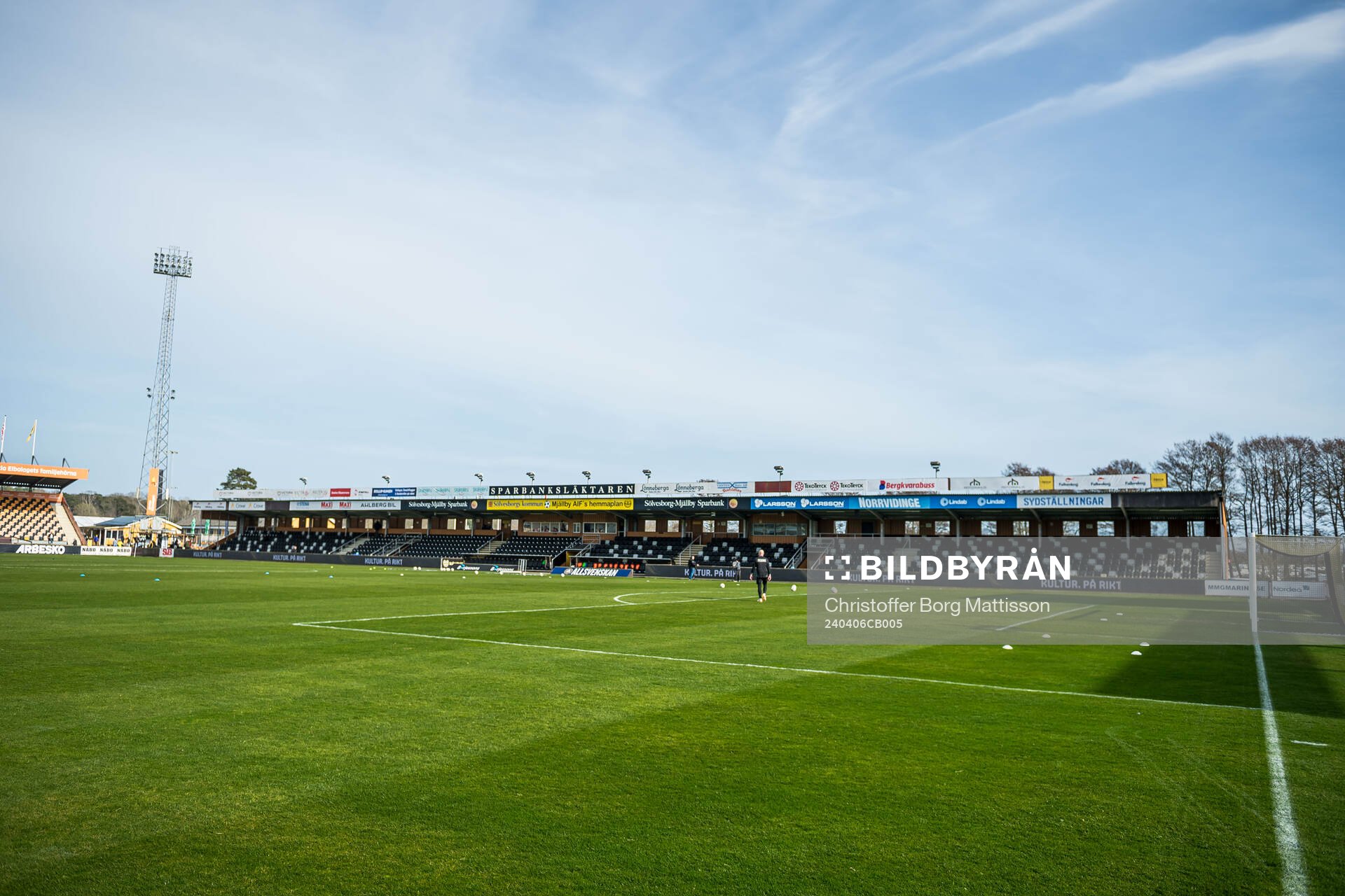 Strandvallen interiör inför fotbollsmatchen i Allsvenskan mellan Mjällby och IFK Norrköping den 6 april 2024 i Hällevik.
