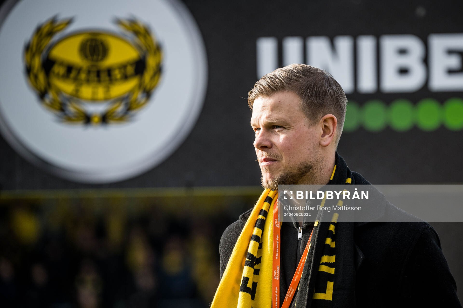 David Löfquist tackas av
