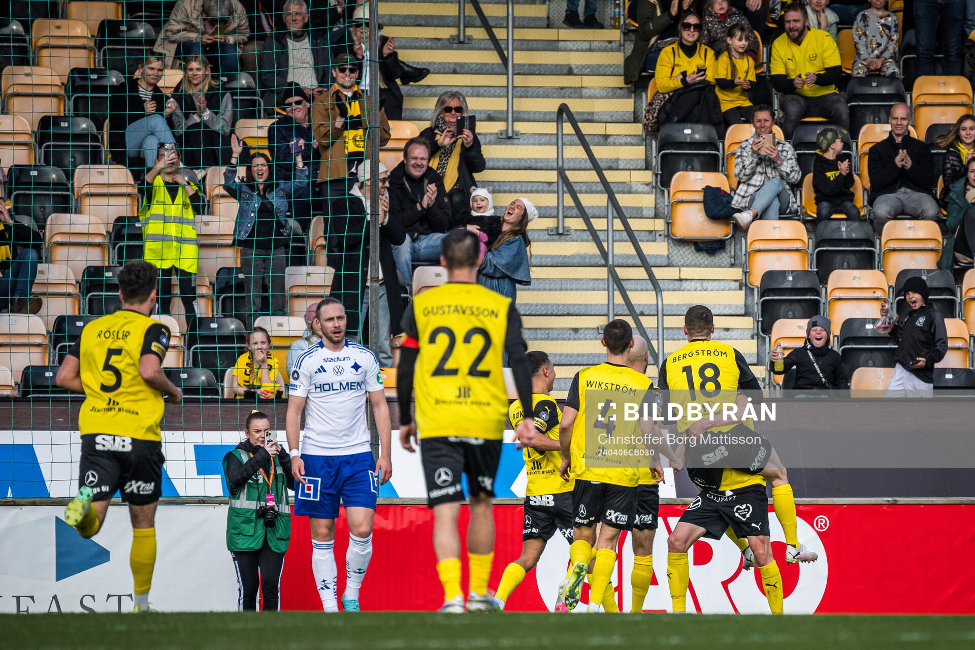 Mjällbys Jacob Bergström jublar