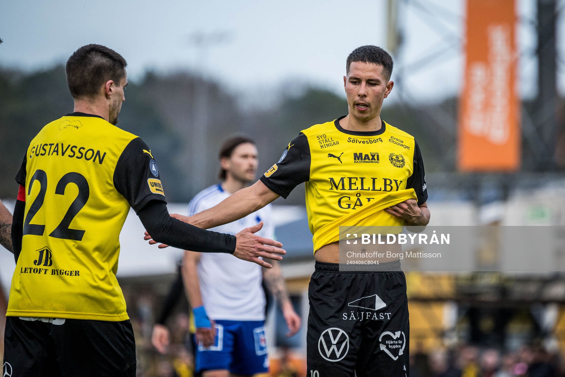 Mjällbys Jesper Gustavsson och Nicklas Røjkjær