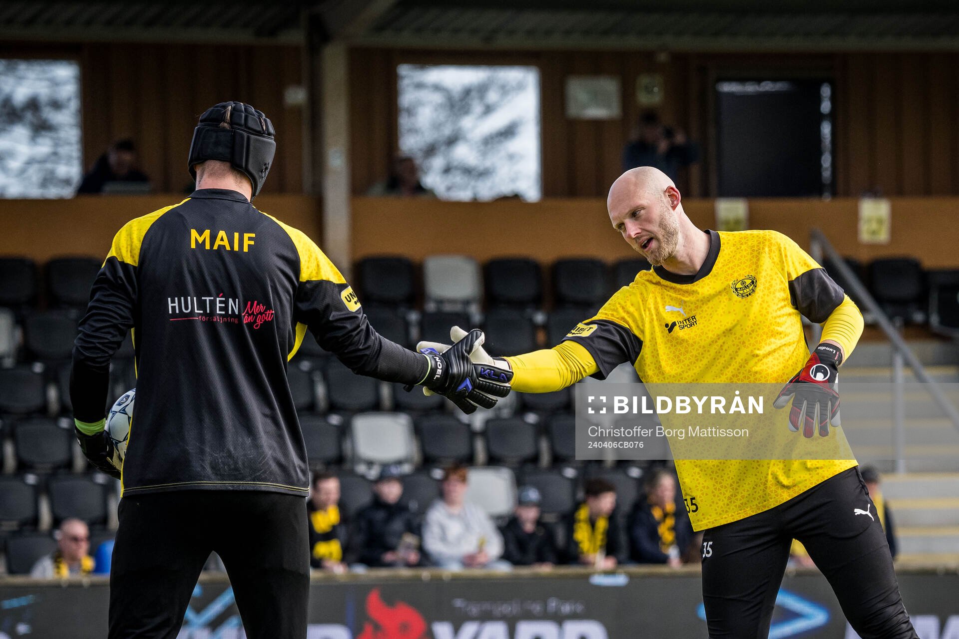 Mjällbys målvakt Noel Törnqvist och målvakt Alexander