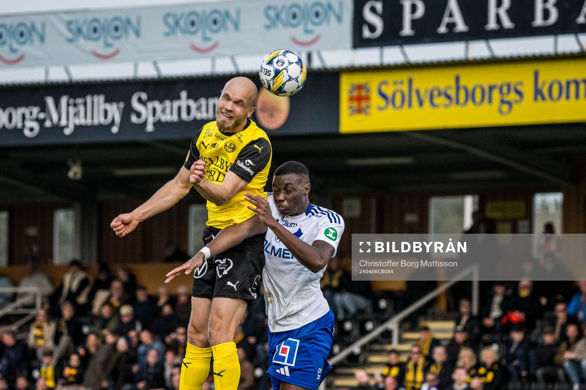 Mjällbys Viktor Gustafson och IFK Norrköpings Yahya Kalley