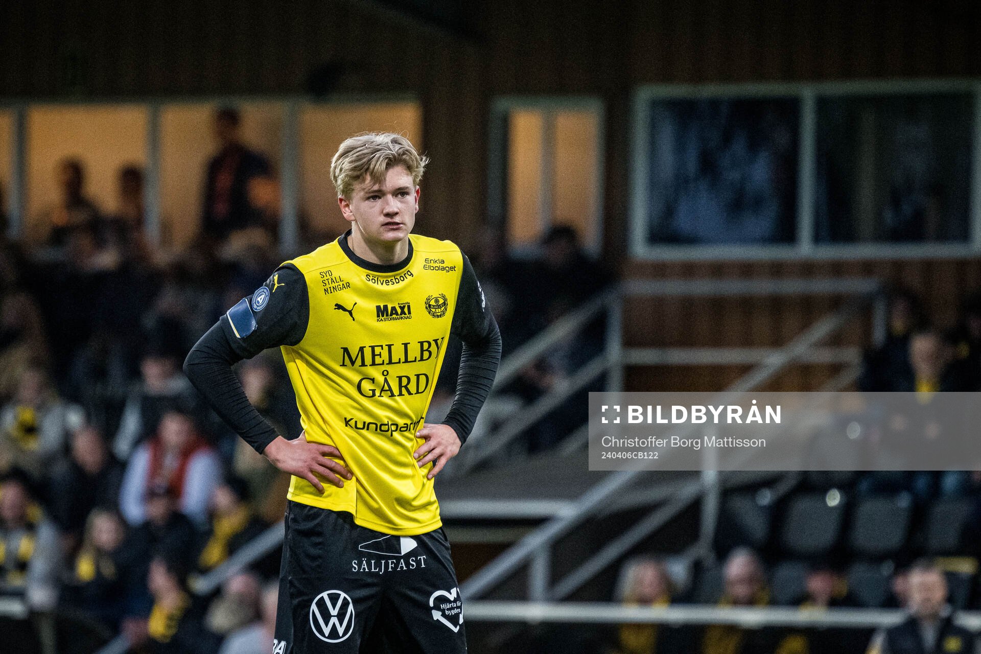 Mjällbys Isac Johnsson under fotbollsmatchen i Allsvenskan mellan Mjällby och IFK Norrköping den 6 april 2024 i Hällevik.