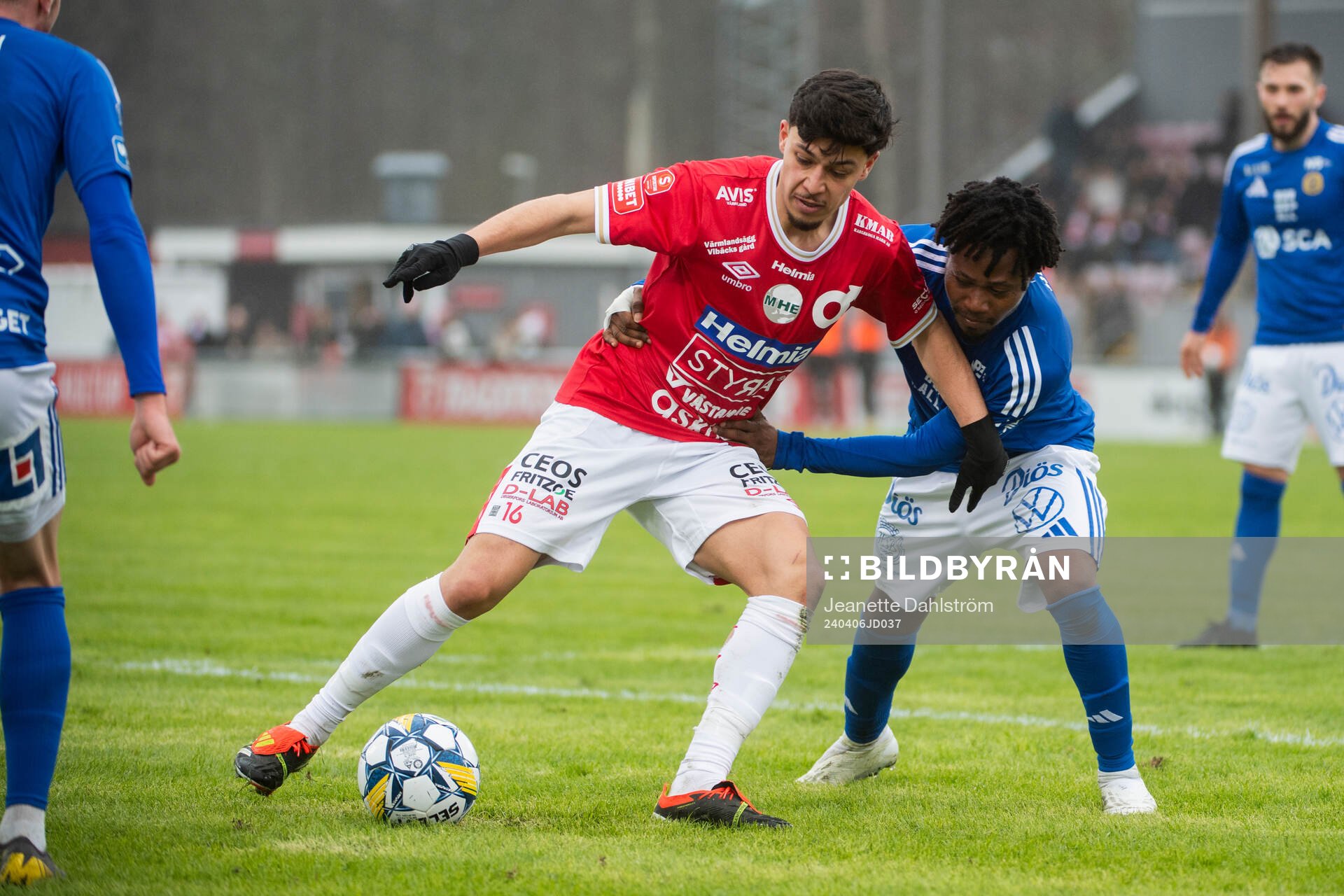 Degerfors Alper Demirol och GIF Sundsvalls Abdul-Halik Hudu