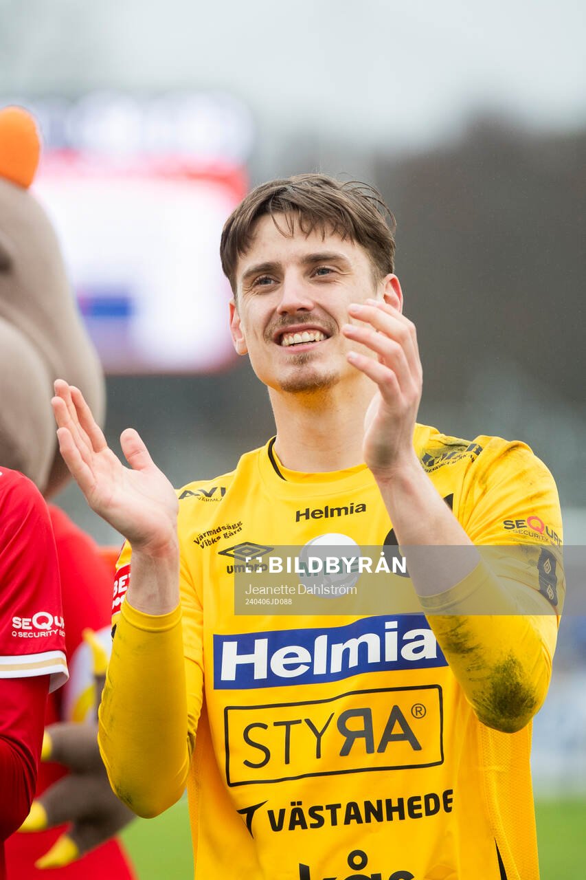 Degerfors målvakt Wille Jakobsson