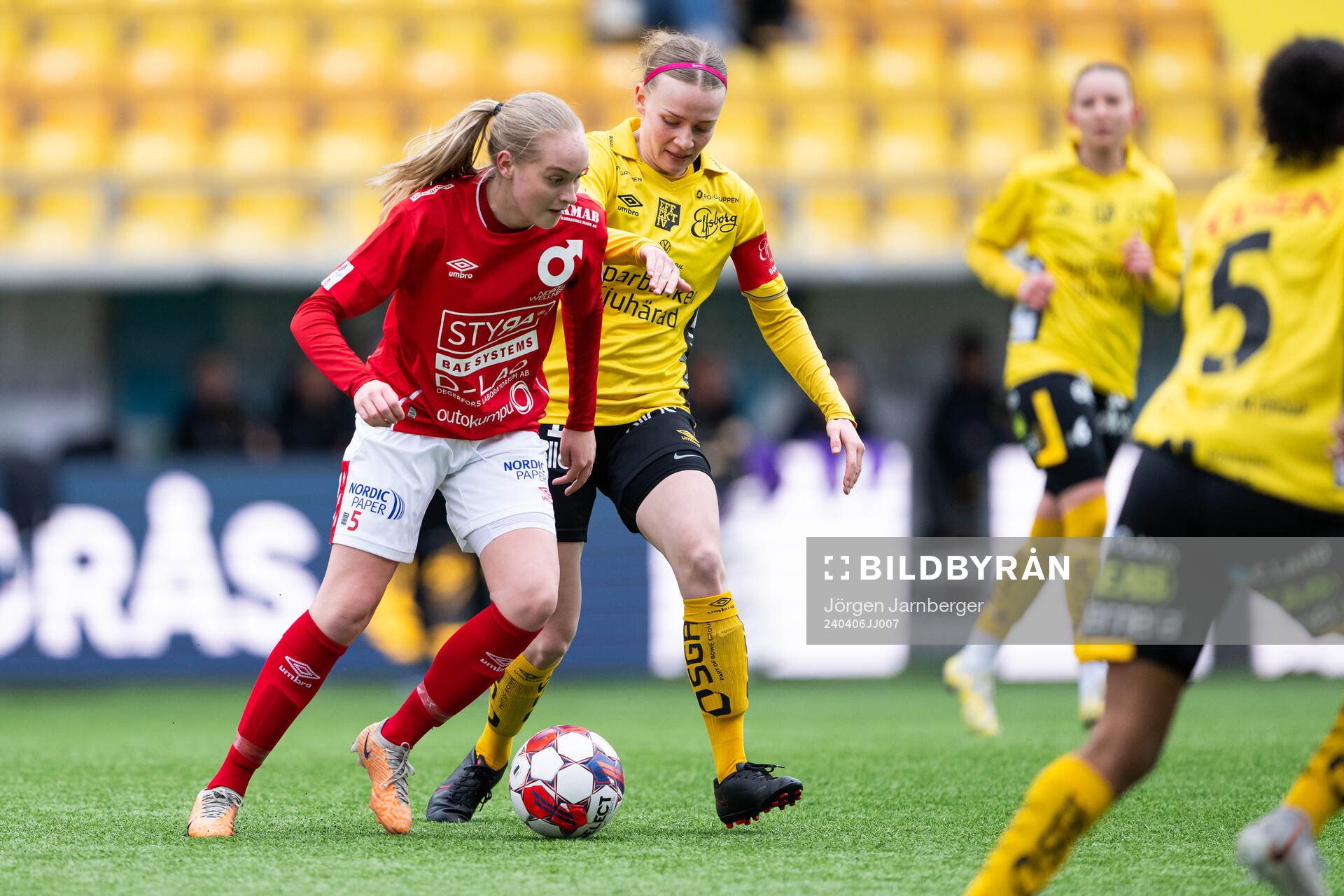 Degerfors Emma Jansson och Elfsborgs Leann Nyström
