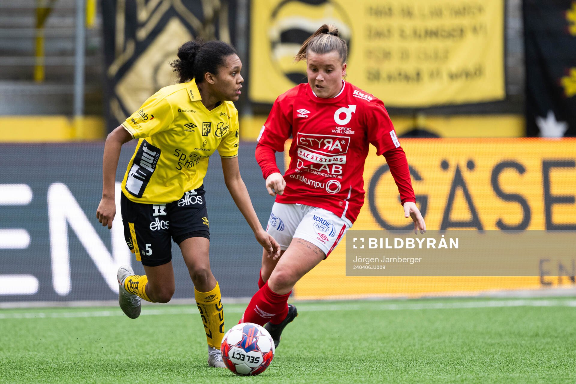 Elfsborgs Vanessa Lopez och Degerfors Rebecca Stålhammar