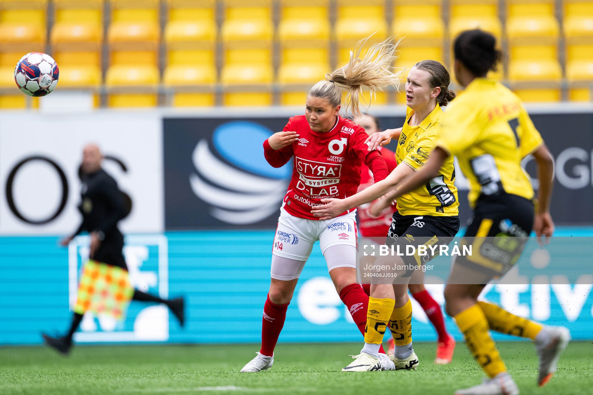 Degerfors Izabell Johansson och Elfsborgs Ellen Nilsson