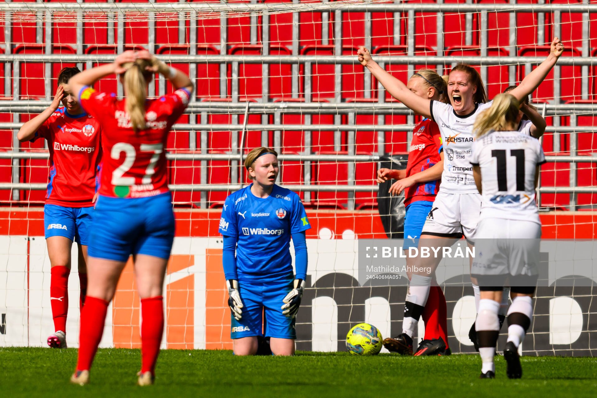 Helsingborg s målvakt Hannah Tegestål deppar och