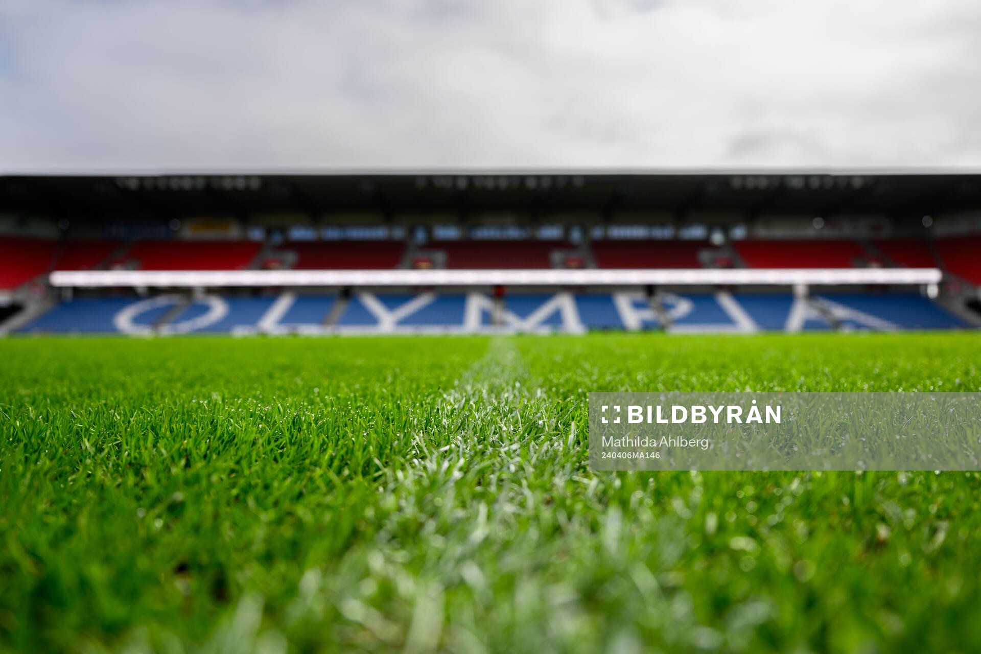 Gräsmatta på Olympia inför fotbollsmatchen i Division 1 södra mellan Helsingborg och Trollhättan den 6 april 2024 i Helsingborg.