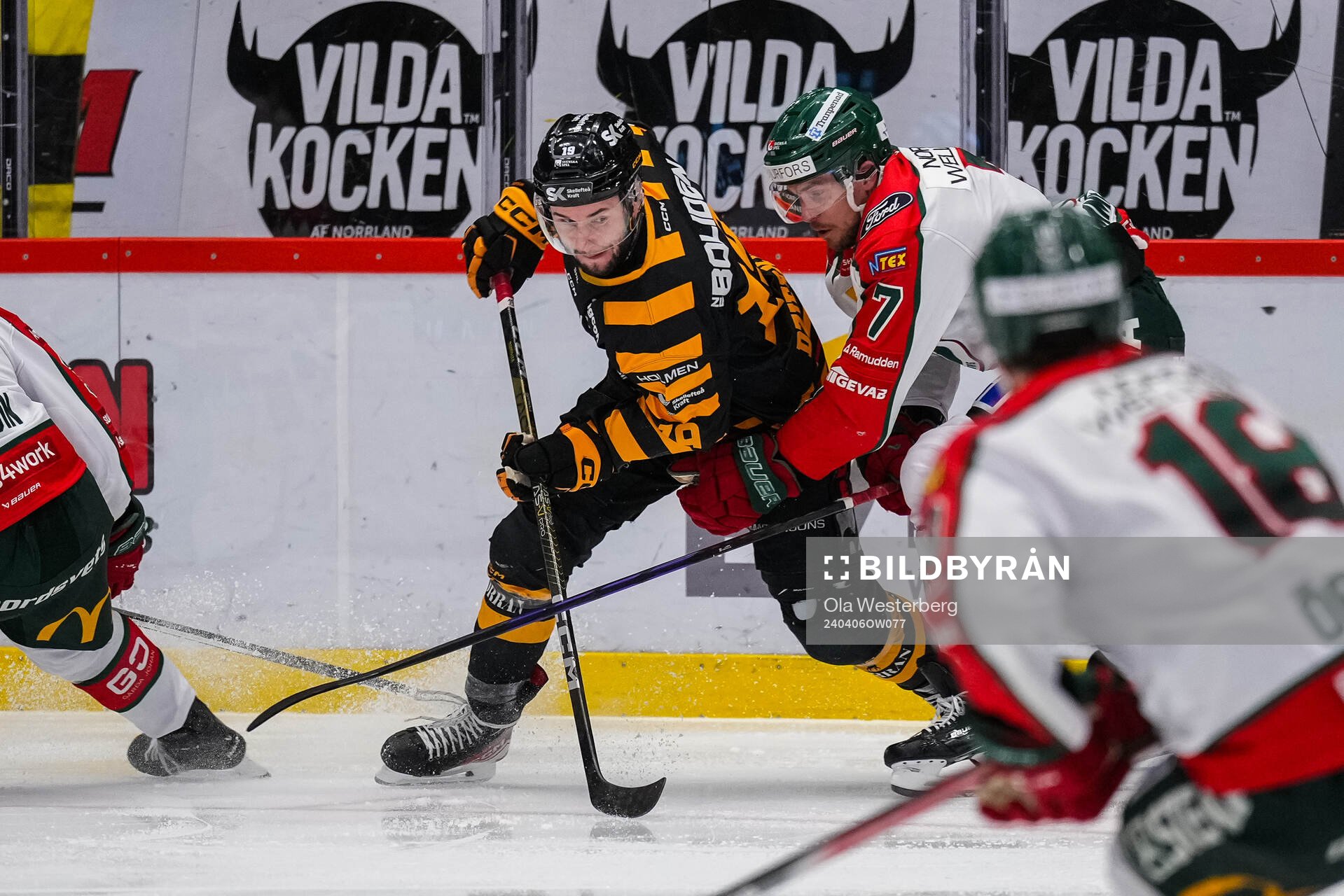 Skellefteås Martins Dzierkals och Frölundas Henrik