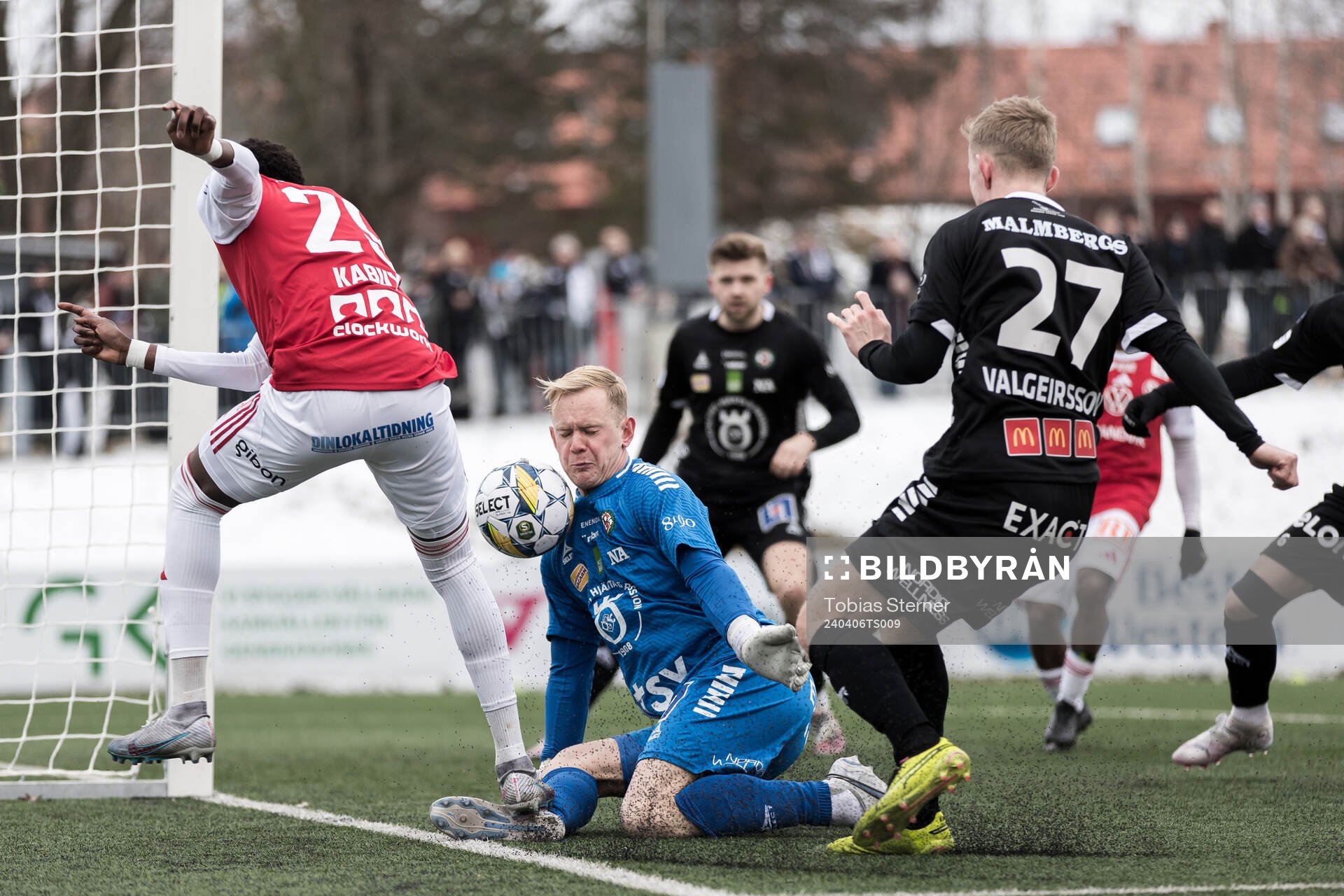 Sandvikens IFs Calvin Kabuye och Örebros Malte Påhlsson