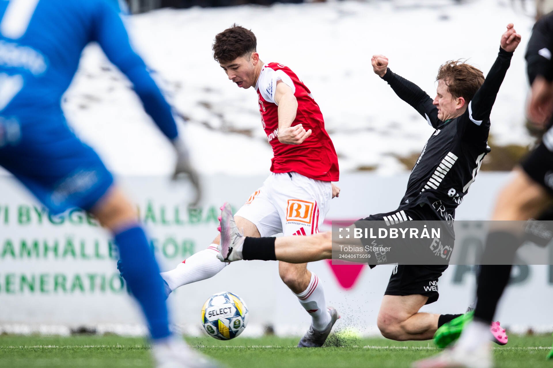 Sandvikens IFs Adam Kiani och Örebros Victor Backman