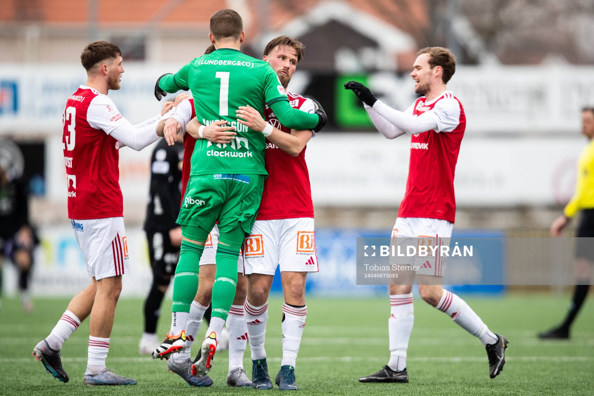 Sandvikens IFs målvakt Felix Jakobsson och Kasper Harletun
