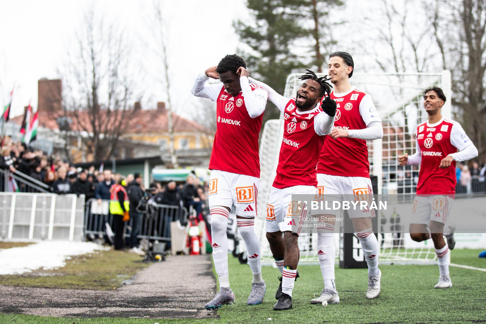 Sandvikens IFs Calvin Kabuye jublar