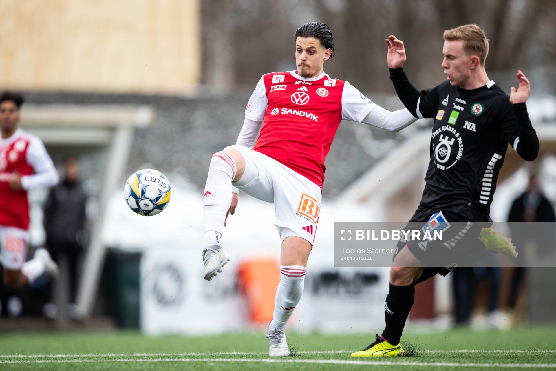 Sandvikens IFs Alexandar Mutic och Örebros Valgeir