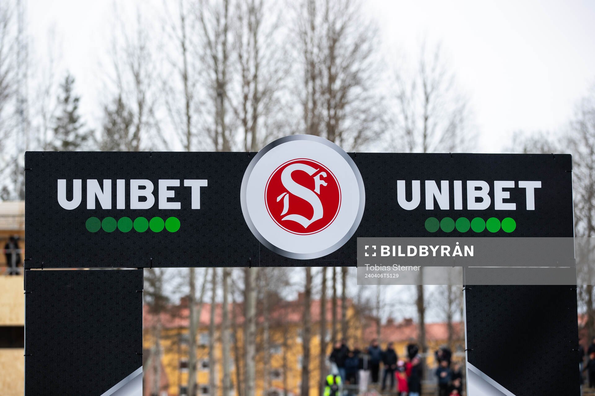 Sandvikens IFs och Unibets logotyp