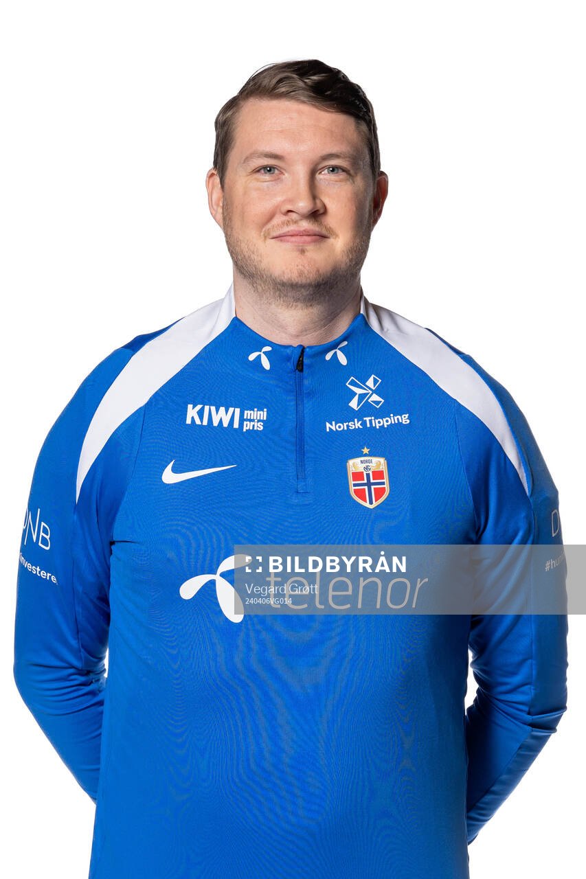 Marius Eriksrud, masseur of the Norwegian women’s