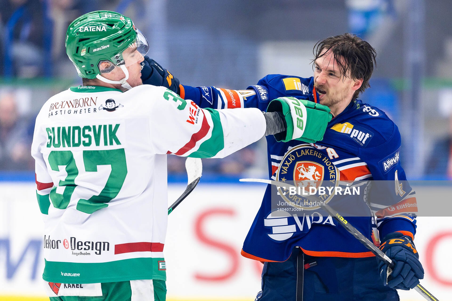 Irriterat mellan Rögles Albin Sundsvik och Växjös Keegan