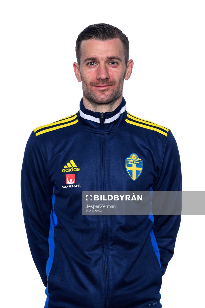 Jonatan Berg, fystränare i det svenska U23-damlandslaget poserar för ett porträtt den 7 april 2024 i Gävle. 