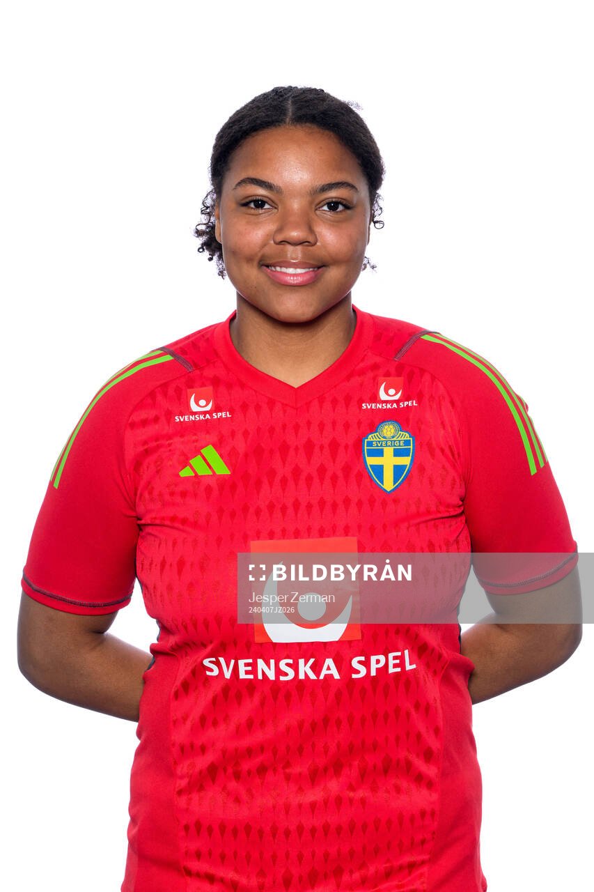 Serina Iddrisu Backmark i det svenska U23-damlandslaget