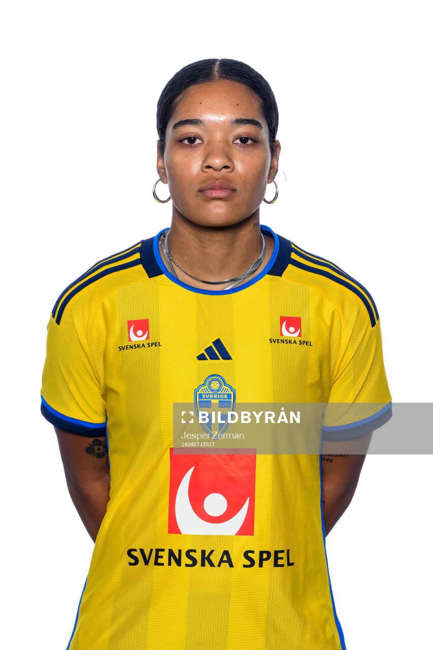 Evelina Duljan i det svenska U23-damlandslaget